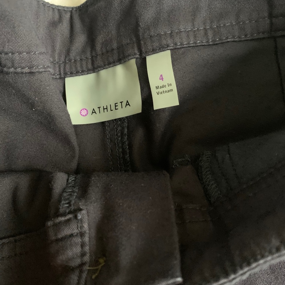 Athleta | Navy Adjustable Outdoor Hiking Shorts - Picture 4 of 6